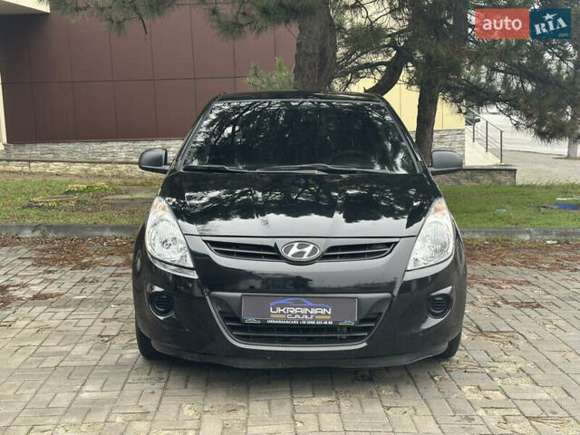 Черный Хендай и20, объемом двигателя 1.4 л и пробегом 186 тыс. км за 3700 $, фото 3 на Automoto.ua