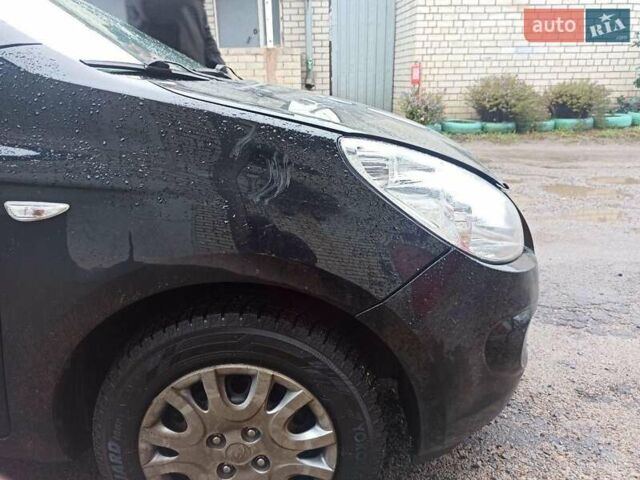 Чорний Хендай і20, об'ємом двигуна 1.2 л та пробігом 190 тис. км за 3999 $, фото 9 на Automoto.ua