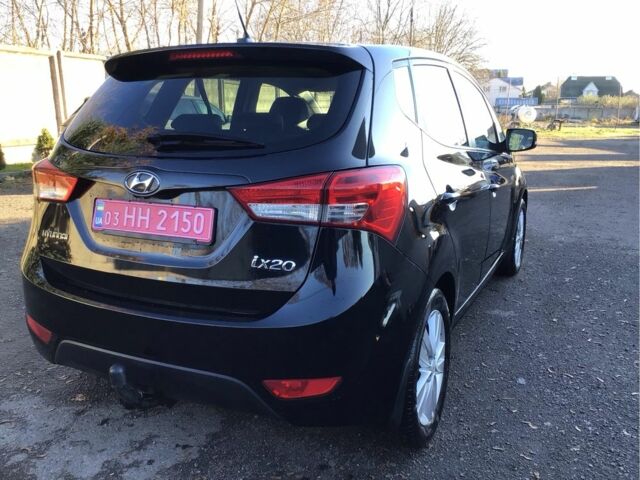 Черный Хендай и20, объемом двигателя 1.6 л и пробегом 175 тыс. км за 10900 $, фото 4 на Automoto.ua