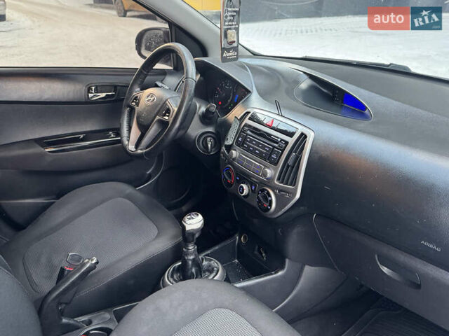 Чорний Хендай і20, об'ємом двигуна 1.1 л та пробігом 299 тис. км за 4799 $, фото 40 на Automoto.ua