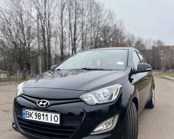 Чорний Хендай і20, об'ємом двигуна 1.4 л та пробігом 179 тис. км за 8000 $, фото 1 на Automoto.ua