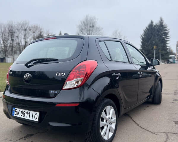 Чорний Хендай і20, об'ємом двигуна 1.4 л та пробігом 179 тис. км за 8000 $, фото 2 на Automoto.ua