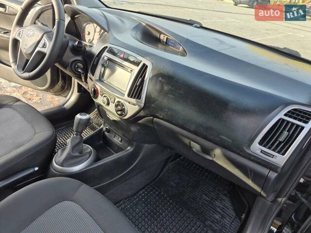 Черный Хендай и20, объемом двигателя 1.4 л и пробегом 224 тыс. км за 5950 $, фото 33 на Automoto.ua