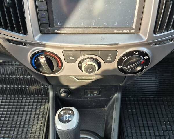 Черный Хендай и20, объемом двигателя 1.4 л и пробегом 224 тыс. км за 5950 $, фото 20 на Automoto.ua