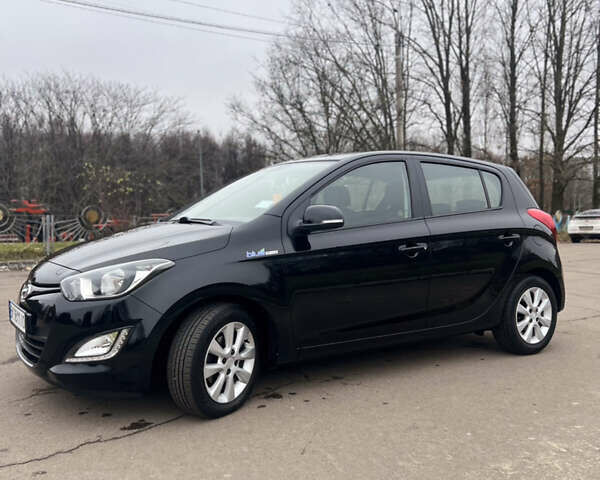 Чорний Хендай і20, об'ємом двигуна 1.4 л та пробігом 179 тис. км за 8000 $, фото 7 на Automoto.ua