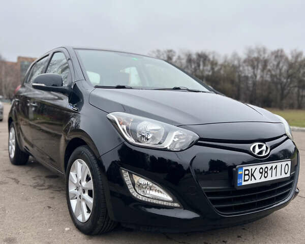 Чорний Хендай і20, об'ємом двигуна 1.4 л та пробігом 179 тис. км за 8000 $, фото 8 на Automoto.ua