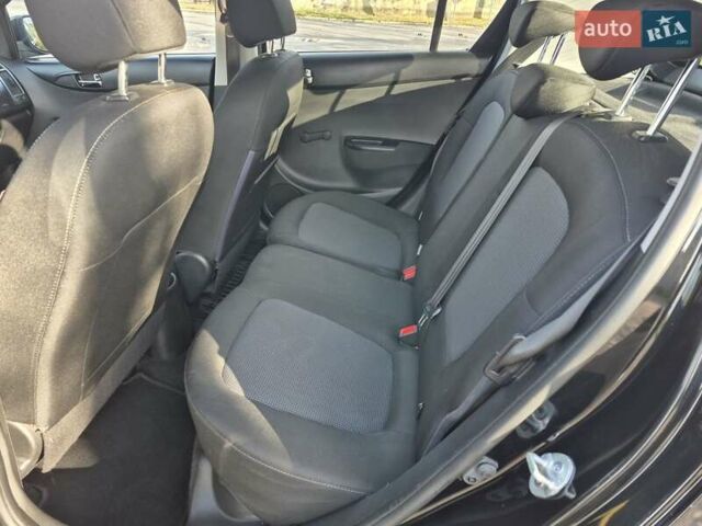 Черный Хендай и20, объемом двигателя 1.4 л и пробегом 224 тыс. км за 5950 $, фото 26 на Automoto.ua