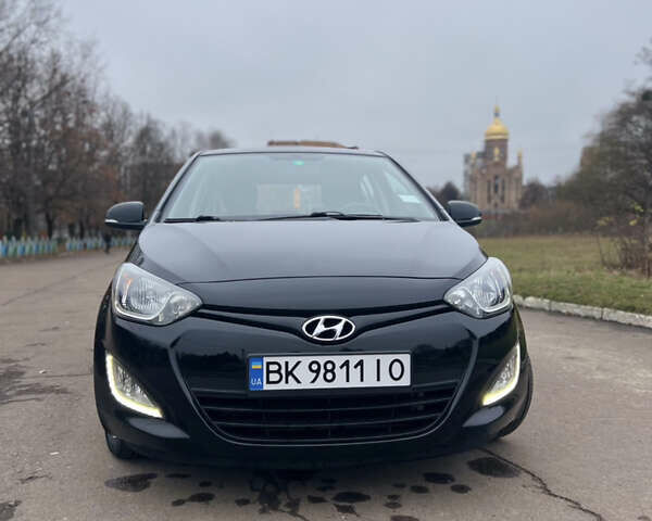 Чорний Хендай і20, об'ємом двигуна 1.4 л та пробігом 179 тис. км за 8000 $, фото 12 на Automoto.ua