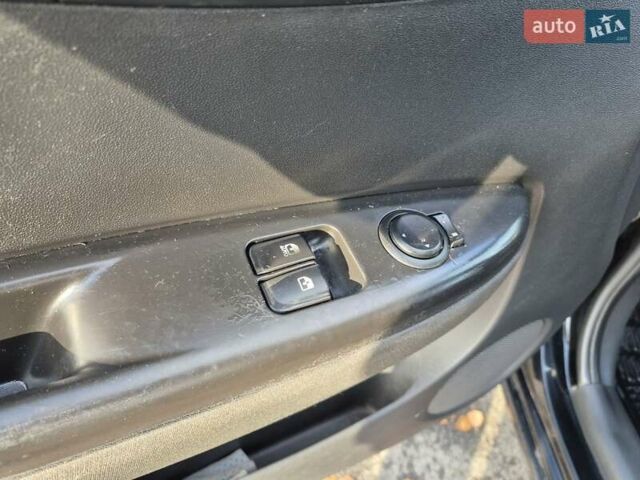 Черный Хендай и20, объемом двигателя 1.4 л и пробегом 224 тыс. км за 5950 $, фото 14 на Automoto.ua