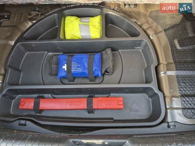 Черный Хендай и20, объемом двигателя 1.4 л и пробегом 224 тыс. км за 5950 $, фото 28 на Automoto.ua