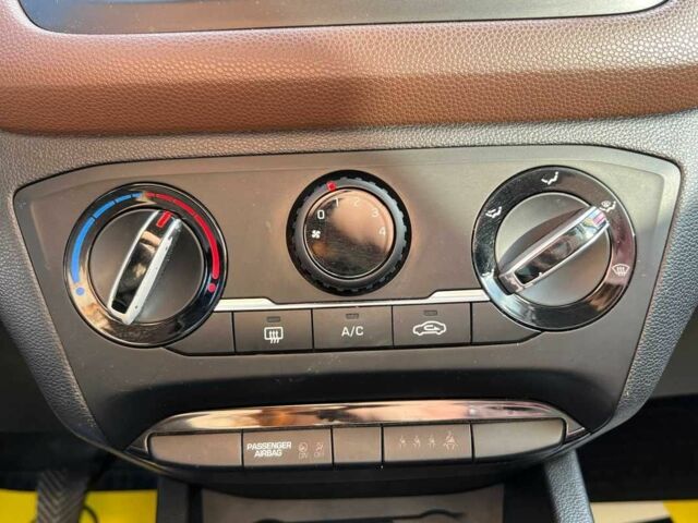 Коричневий Хендай і20, об'ємом двигуна 1.2 л та пробігом 67 тис. км за 9700 $, фото 9 на Automoto.ua