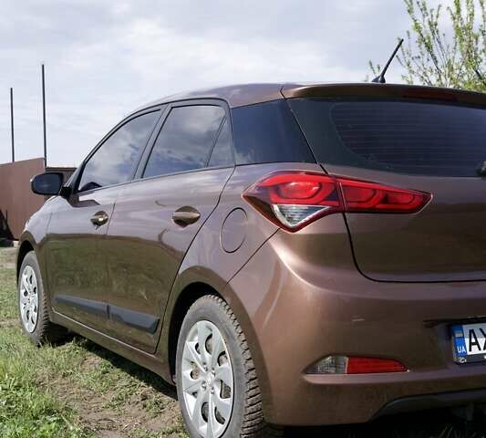 Коричневий Хендай і20, об'ємом двигуна 1.25 л та пробігом 115 тис. км за 9000 $, фото 5 на Automoto.ua