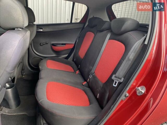 Красный Хендай и20, объемом двигателя 1.2 л и пробегом 155 тыс. км за 4499 $, фото 54 на Automoto.ua