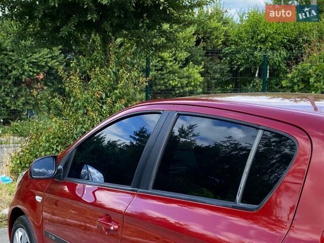 Красный Хендай и20, объемом двигателя 1.2 л и пробегом 155 тыс. км за 4499 $, фото 14 на Automoto.ua