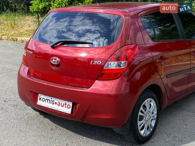 Красный Хендай и20, объемом двигателя 1.2 л и пробегом 155 тыс. км за 4499 $, фото 17 на Automoto.ua