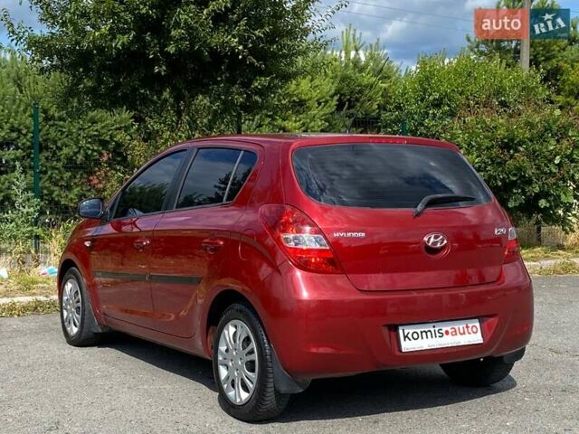 Красный Хендай и20, объемом двигателя 1.2 л и пробегом 155 тыс. км за 4499 $, фото 11 на Automoto.ua