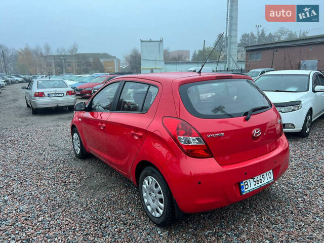 Червоний Хендай і20, об'ємом двигуна 1.4 л та пробігом 130 тис. км за 7900 $, фото 4 на Automoto.ua