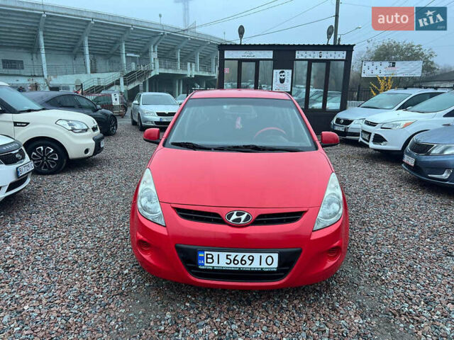 Червоний Хендай і20, об'ємом двигуна 1.4 л та пробігом 130 тис. км за 7900 $, фото 3 на Automoto.ua