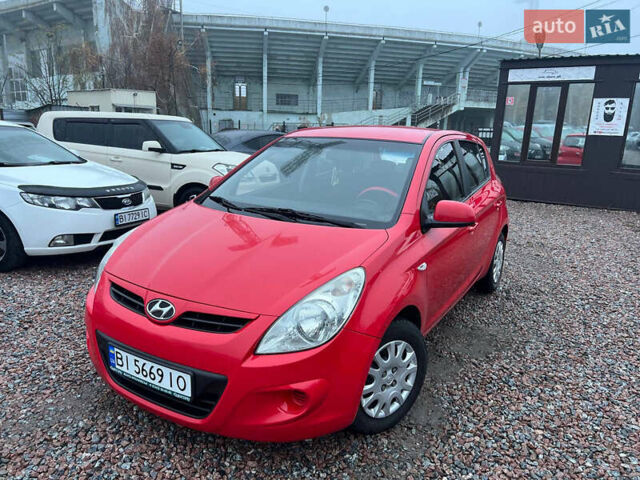 Червоний Хендай і20, об'ємом двигуна 1.4 л та пробігом 130 тис. км за 7900 $, фото 1 на Automoto.ua