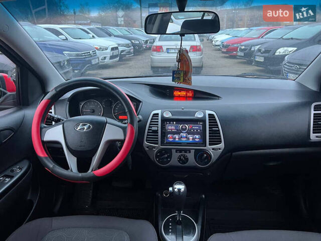 Червоний Хендай і20, об'ємом двигуна 1.4 л та пробігом 130 тис. км за 7900 $, фото 7 на Automoto.ua