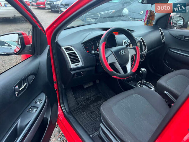Червоний Хендай і20, об'ємом двигуна 1.4 л та пробігом 130 тис. км за 7900 $, фото 9 на Automoto.ua