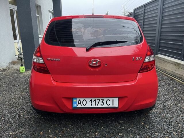 Червоний Хендай і20, об'ємом двигуна 1.26 л та пробігом 240 тис. км за 4500 $, фото 5 на Automoto.ua