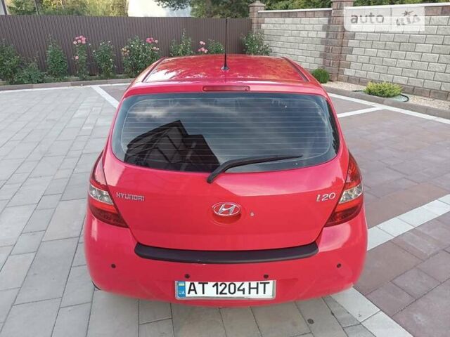 Красный Хендай и20, объемом двигателя 1.4 л и пробегом 153 тыс. км за 5250 $, фото 57 на Automoto.ua