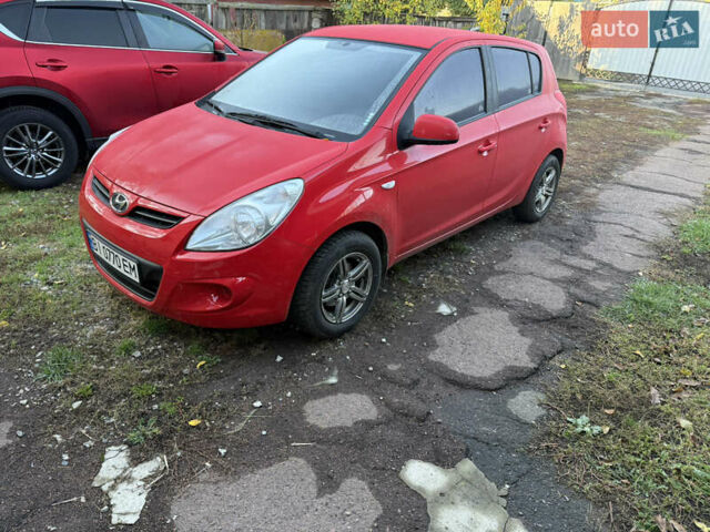 Красный Хендай и20, объемом двигателя 0 л и пробегом 15 тыс. км за 7900 $, фото 2 на Automoto.ua