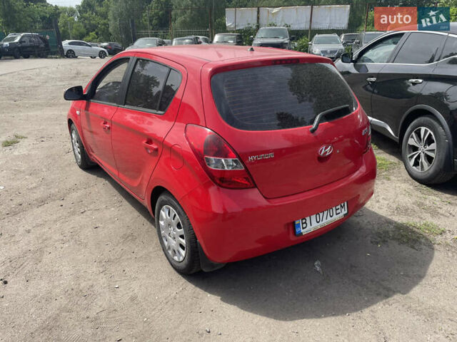 Красный Хендай и20, объемом двигателя 0 л и пробегом 15 тыс. км за 7900 $, фото 3 на Automoto.ua