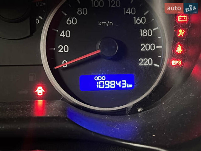 Червоний Хендай і20, об'ємом двигуна 1.25 л та пробігом 113 тис. км за 5000 $, фото 5 на Automoto.ua
