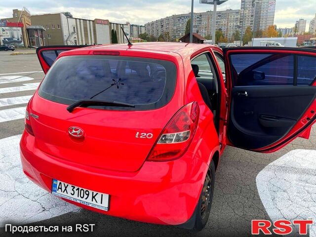 Червоний Хендай і20, об'ємом двигуна 1.2 л та пробігом 163 тис. км за 4800 $, фото 9 на Automoto.ua