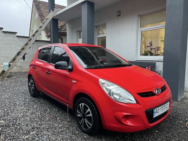 Червоний Хендай і20, об'ємом двигуна 1.26 л та пробігом 240 тис. км за 4500 $, фото 3 на Automoto.ua