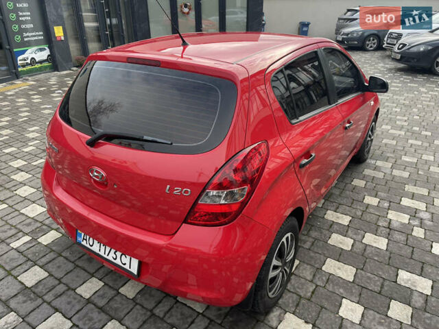 Красный Хендай и20, объемом двигателя 1.25 л и пробегом 220 тыс. км за 4450 $, фото 9 на Automoto.ua