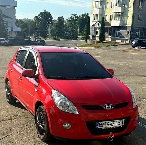 Красный Хендай и20, объемом двигателя 1.2 л и пробегом 178 тыс. км за 5500 $, фото 9 на Automoto.ua