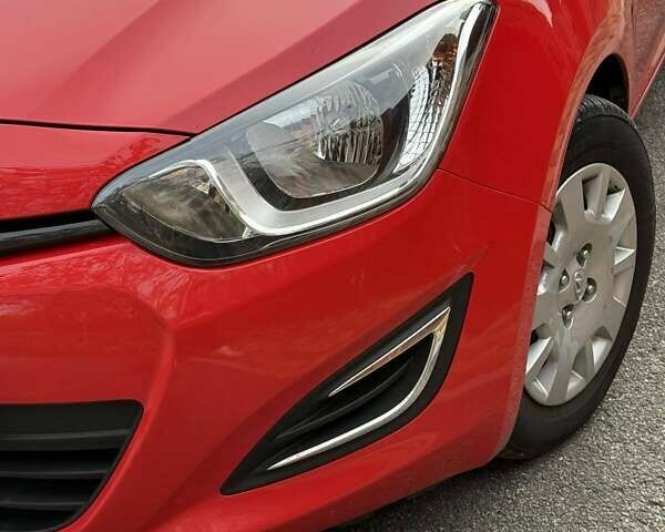 Красный Хендай и20, объемом двигателя 1.4 л и пробегом 160 тыс. км за 9000 $, фото 8 на Automoto.ua
