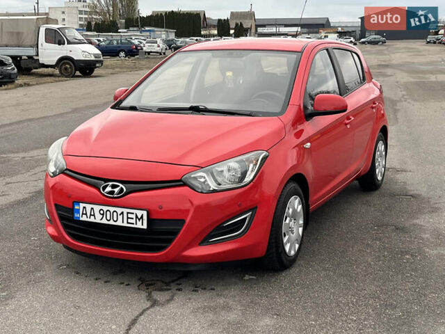 Червоний Хендай і20, об'ємом двигуна 1.4 л та пробігом 159 тис. км за 8300 $, фото 2 на Automoto.ua