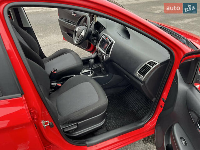 Червоний Хендай і20, об'ємом двигуна 1.4 л та пробігом 159 тис. км за 8300 $, фото 16 на Automoto.ua