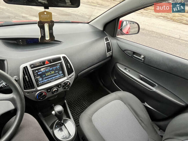 Червоний Хендай і20, об'ємом двигуна 1.4 л та пробігом 159 тис. км за 8300 $, фото 23 на Automoto.ua