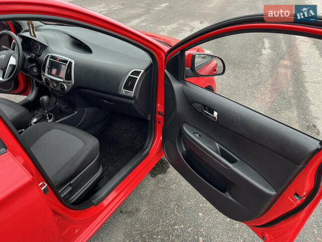 Червоний Хендай і20, об'ємом двигуна 1.4 л та пробігом 159 тис. км за 8300 $, фото 15 на Automoto.ua