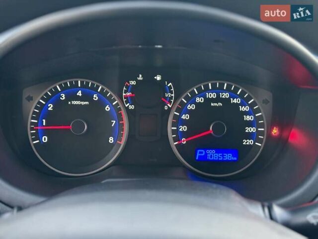 Красный Хендай и20, объемом двигателя 1.4 л и пробегом 108 тыс. км за 8900 $, фото 45 на Automoto.ua