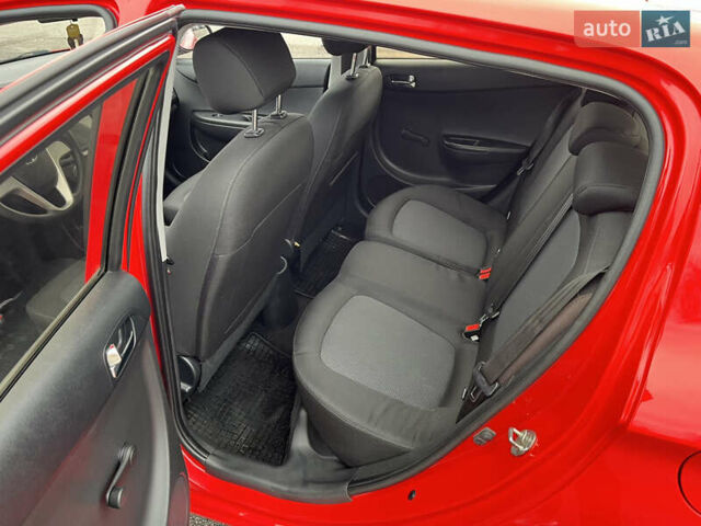 Червоний Хендай і20, об'ємом двигуна 1.4 л та пробігом 159 тис. км за 8300 $, фото 12 на Automoto.ua