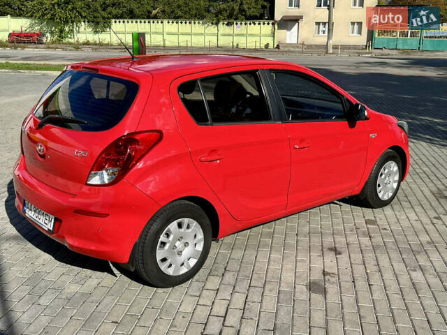 Красный Хендай и20, объемом двигателя 1.4 л и пробегом 159 тыс. км за 8450 $, фото 6 на Automoto.ua