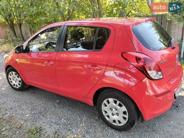 Красный Хендай и20, объемом двигателя 1.4 л и пробегом 159 тыс. км за 7500 $, фото 8 на Automoto.ua