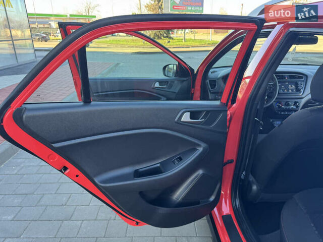 Червоний Хендай і20, об'ємом двигуна 1 л та пробігом 186 тис. км за 11799 $, фото 121 на Automoto.ua