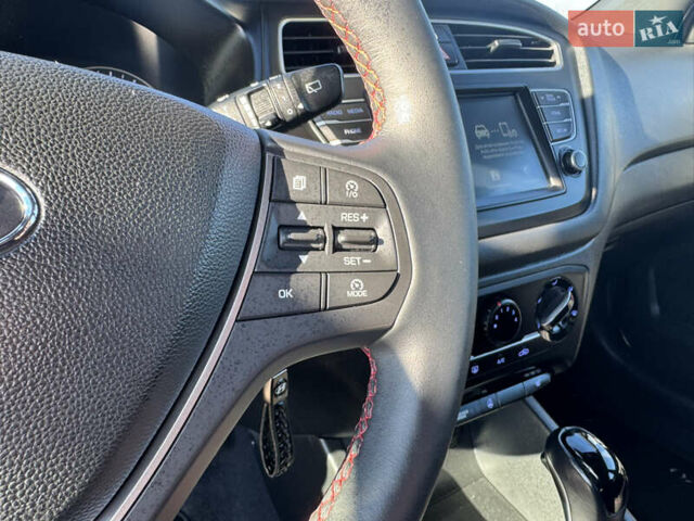 Червоний Хендай і20, об'ємом двигуна 1 л та пробігом 186 тис. км за 11799 $, фото 54 на Automoto.ua