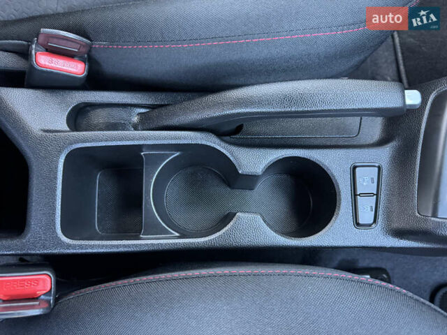 Червоний Хендай і20, об'ємом двигуна 1 л та пробігом 186 тис. км за 11799 $, фото 137 на Automoto.ua