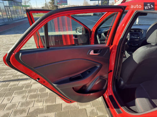 Червоний Хендай і20, об'ємом двигуна 1 л та пробігом 186 тис. км за 11799 $, фото 67 на Automoto.ua