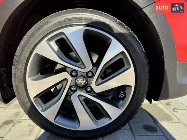 Червоний Хендай і20, об'ємом двигуна 1 л та пробігом 186 тис. км за 11799 $, фото 40 на Automoto.ua