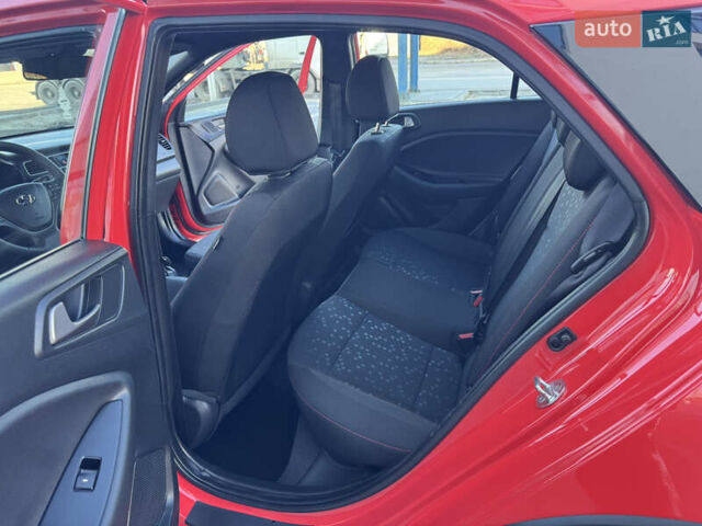 Червоний Хендай і20, об'ємом двигуна 1 л та пробігом 186 тис. км за 11799 $, фото 123 на Automoto.ua