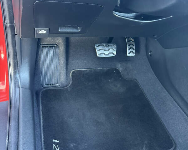 Червоний Хендай і20, об'ємом двигуна 1 л та пробігом 186 тис. км за 11799 $, фото 108 на Automoto.ua